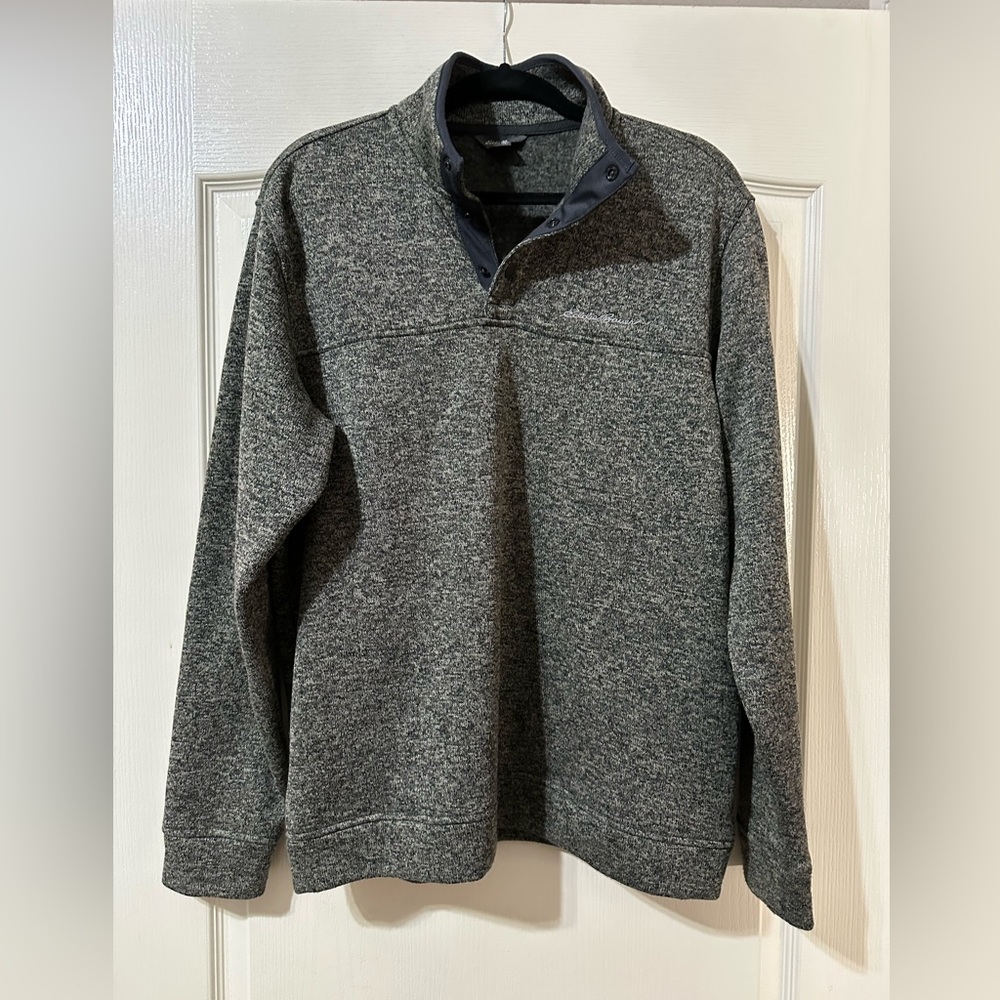 Eddie Bauer quarter snap collar in black/ grey size l